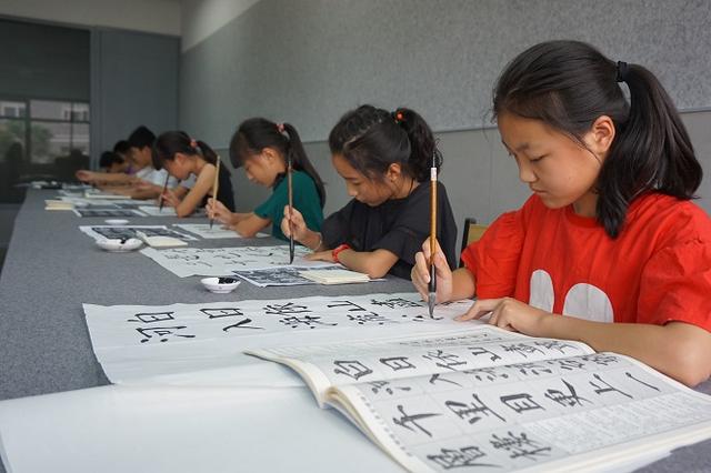 “我是小小傳承人”首屆全國(guó)小學(xué)生書(shū)法大展正式啟動(dòng)