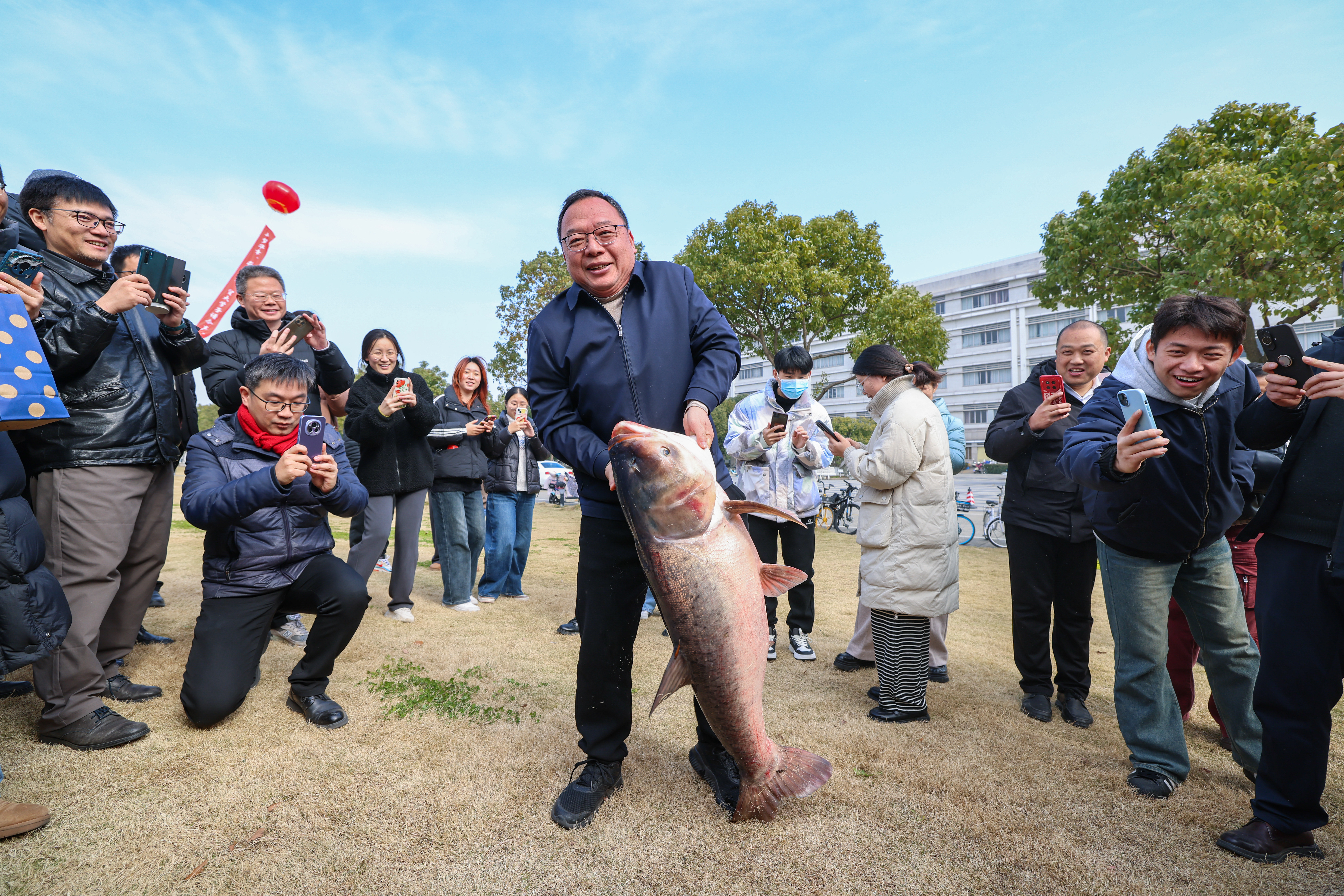 捕魚活動現(xiàn)場。學校供圖